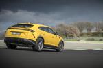 Lamborghini Urus Shiny Black Package 2018 года